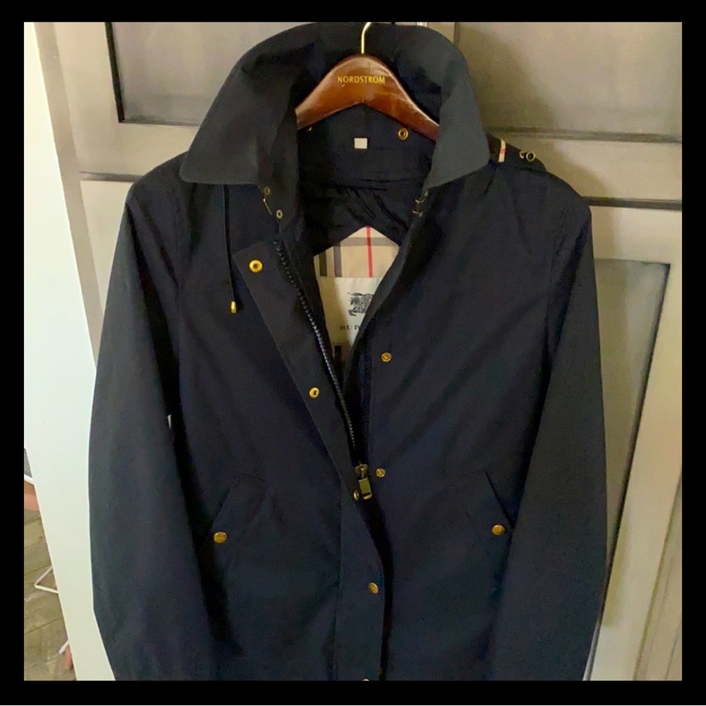 Women’s Burberry Hooded Coat Size:6P